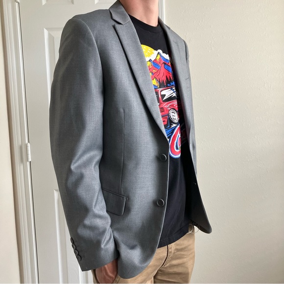 Mens Giorgio Fiorelli Solid Gray Suit Jacket - Picture 2 of 8